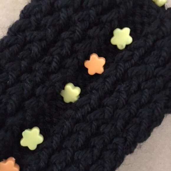 Unique stretchy headband, Ear warmer with beads - Picture 4 of 7